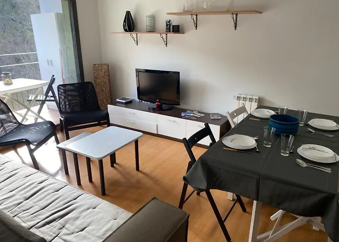 Duplex Roca Del Sucut